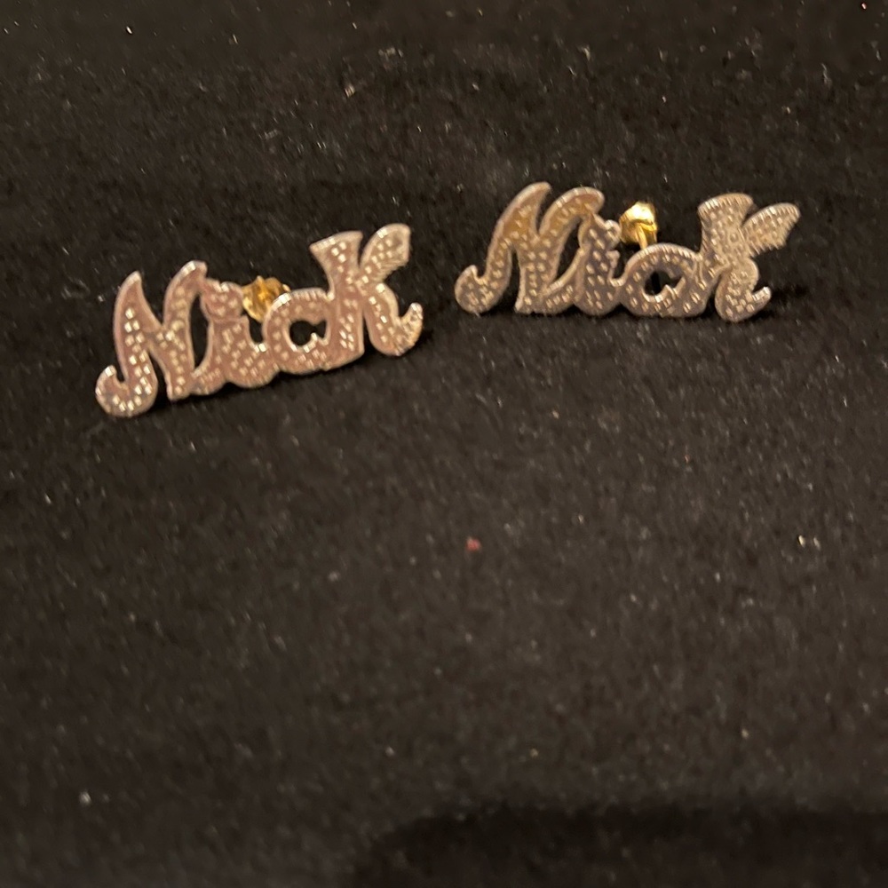Name plate earrings